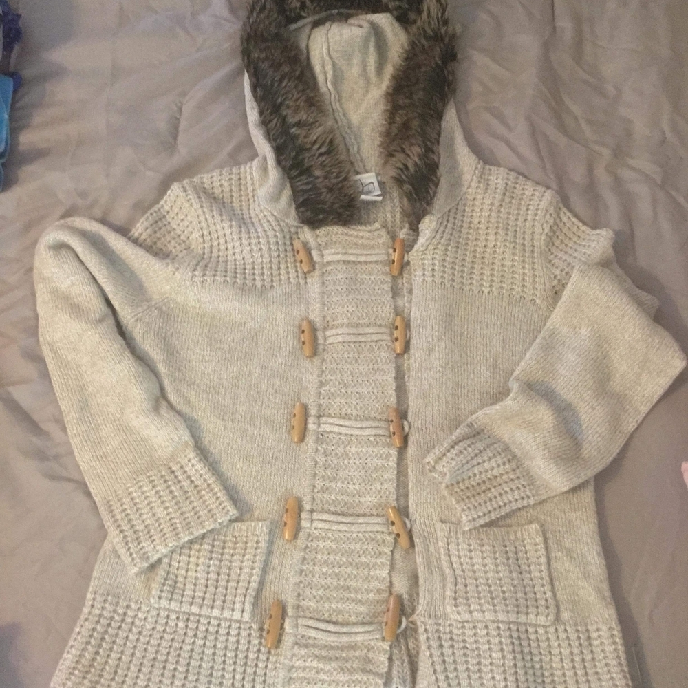 Hooded sweater